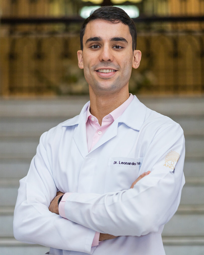 foto médico dermatologista Dr Leonardo Faria